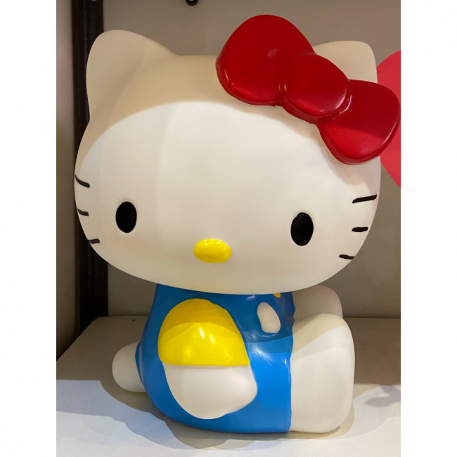 BONECA HELLOKITTY PLASTICO 30CM LACO VERMELHO SENTADA