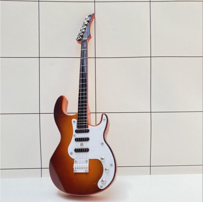 GUITARRA STRATOCASTER 34 CM