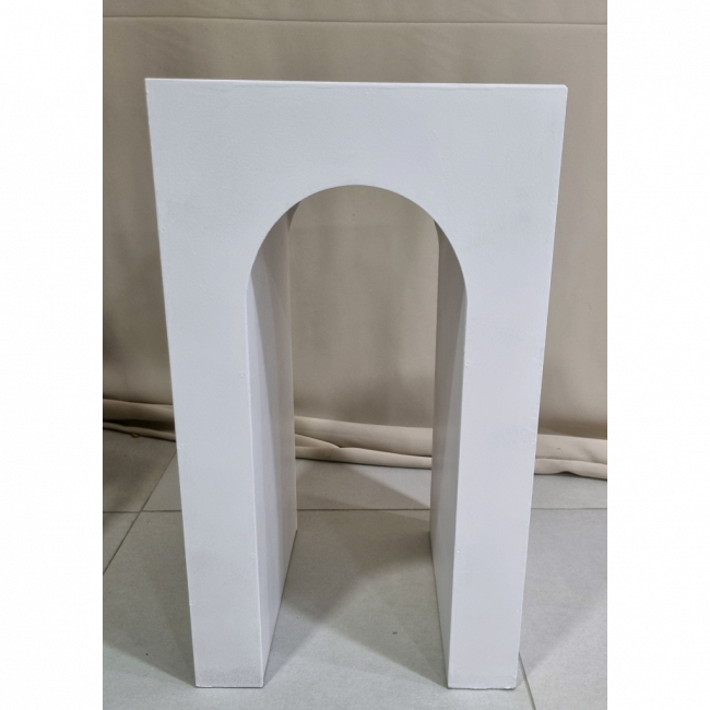 MESA CUBO VAZADO G BRANCO