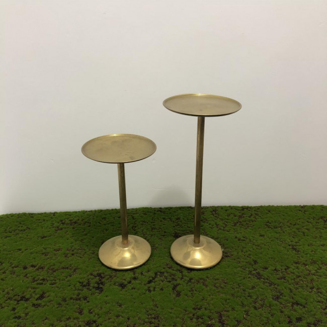 Pedestal alto dourado (G)