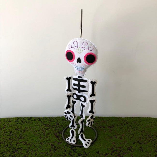 Esqueleto mexicano branco  feltro Halloween
