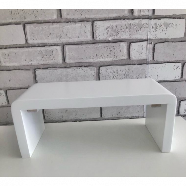 Banco de mesa menor cor branco  (Altura:19cm   largura:25cm)