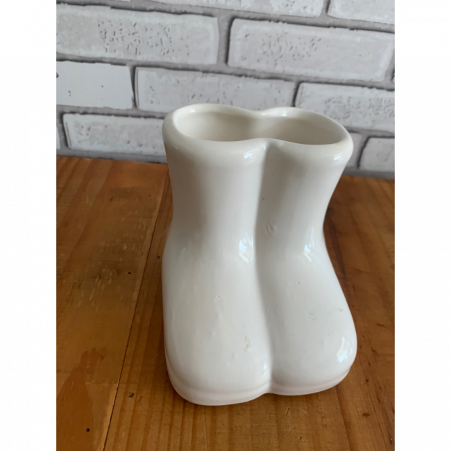 Botinha (cachepot/piruliteira) de ceramica branca (14cm de altura)