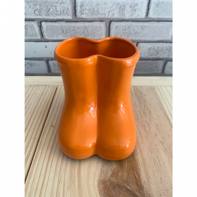 Botinha (cachepot/piruliteira) de ceramica laranja (14cm de altura)