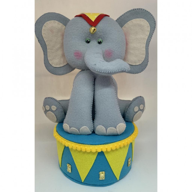 Elefante de feltro (circo)