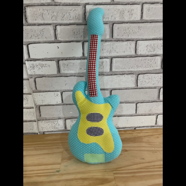 Guitarra azul de tecido 42cm (instrumento musical)