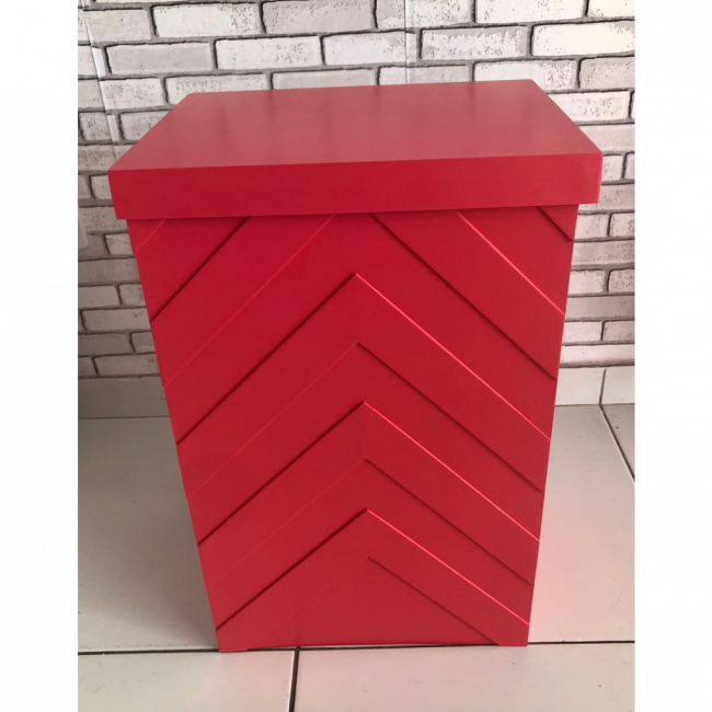 Mesa cubo P vermelha desmontável tampo de 50cm x 40cm e altura de 0,60cm