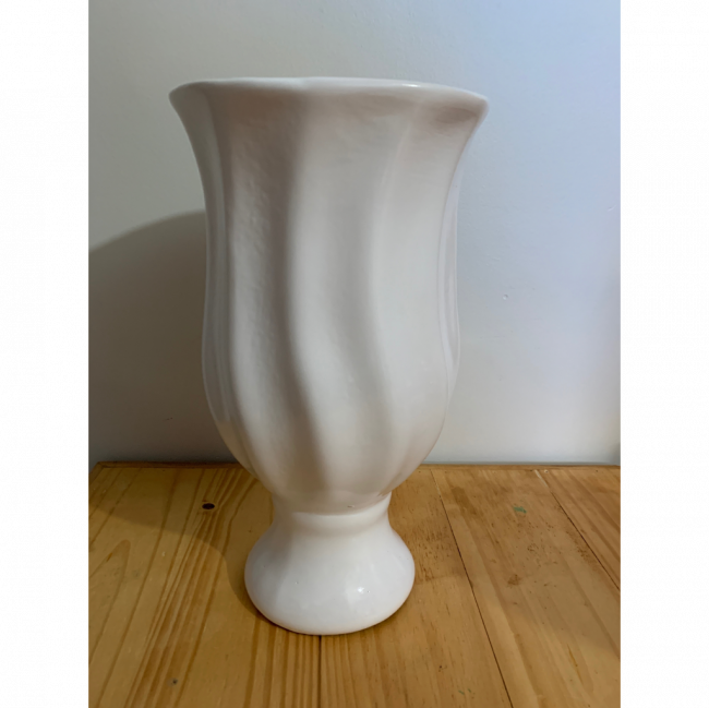 Vaso branco de ceramica 30cm altura