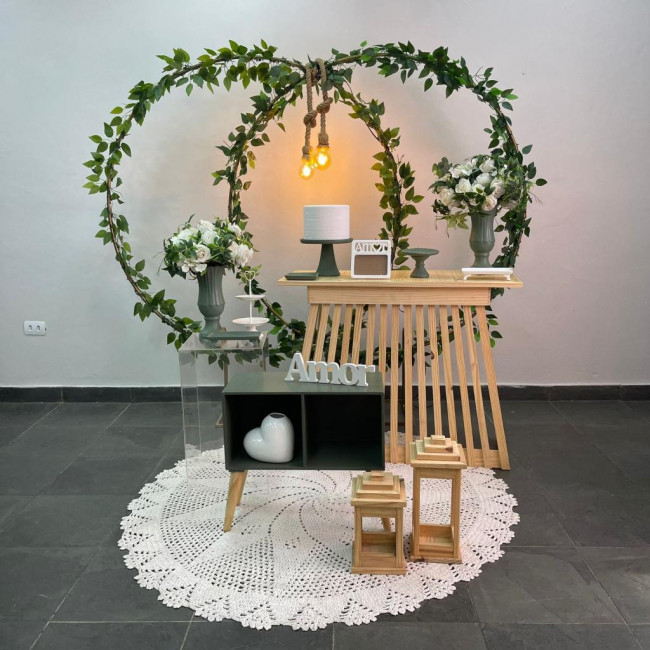 Casamento Verde com Mesa Pinus e Painel Folhagem