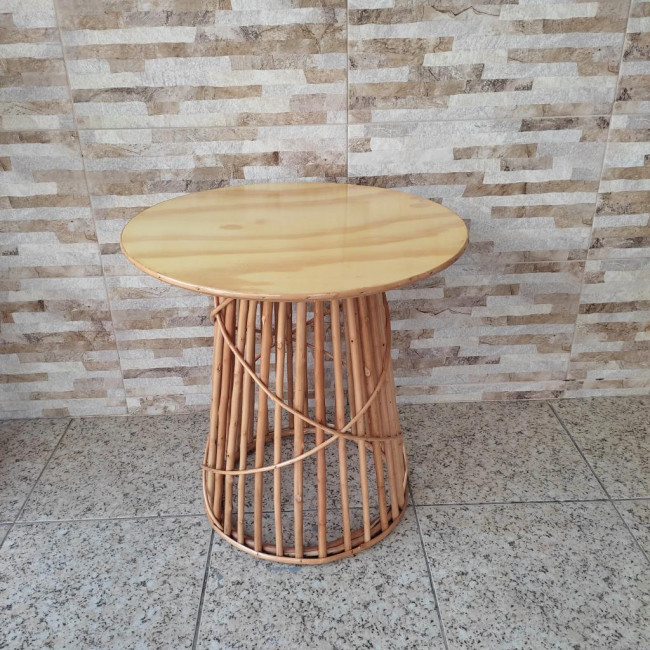 Mesa cogumelo em vime M