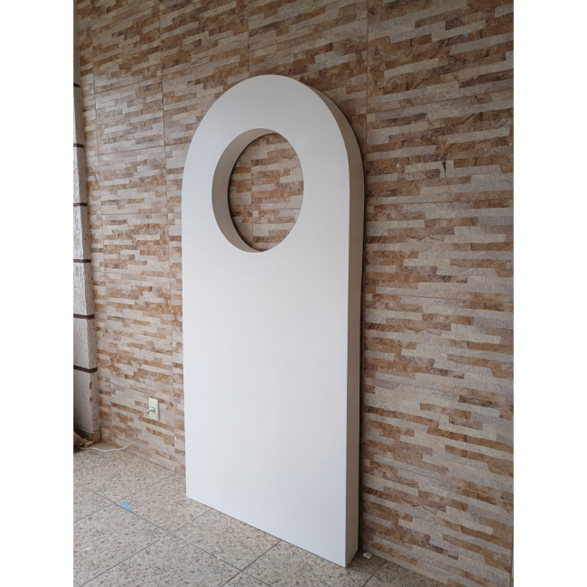 Painel oval vazado