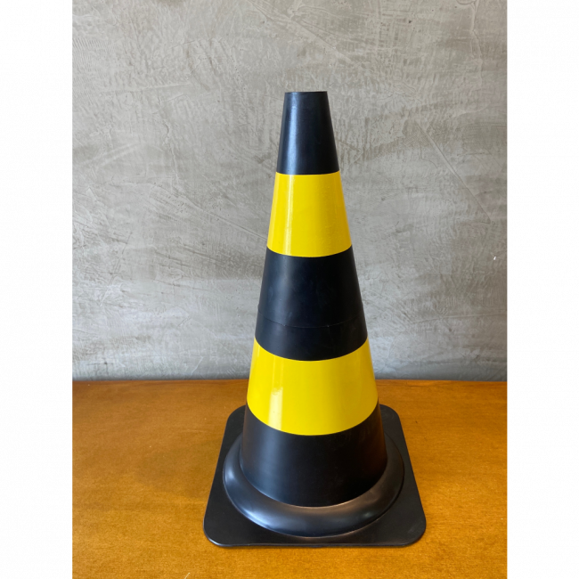 Cone Preto/Amarelo