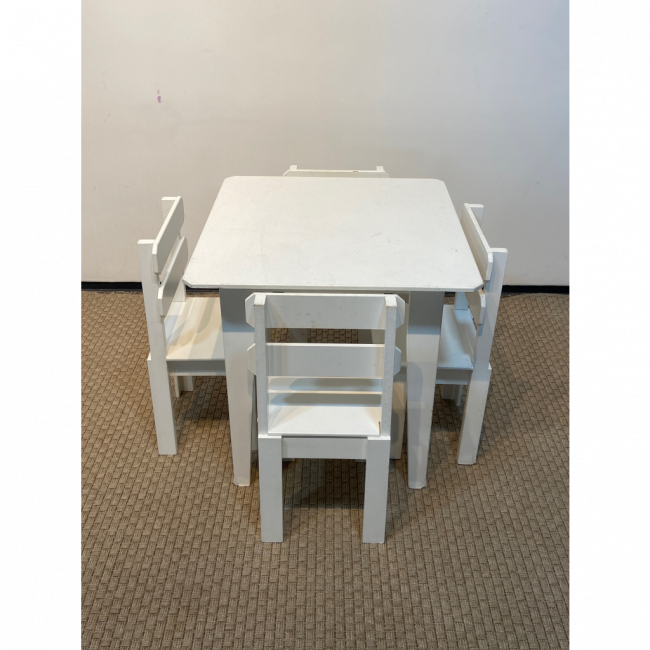 Conjunto de Mesa 4 cadeiras