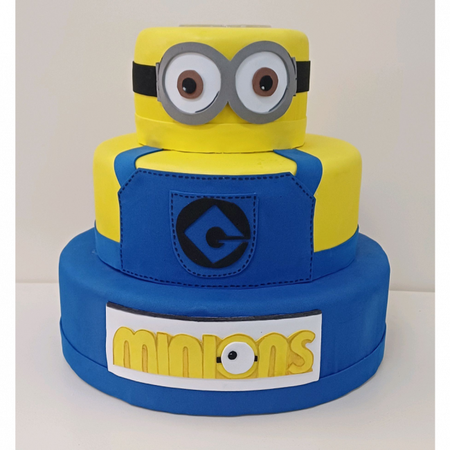 Bolo de cenografia Minions (proibido por vela)