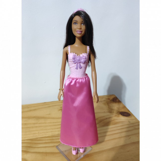 Boneca Barbie Princesa Morena c/ Vestido Rosa