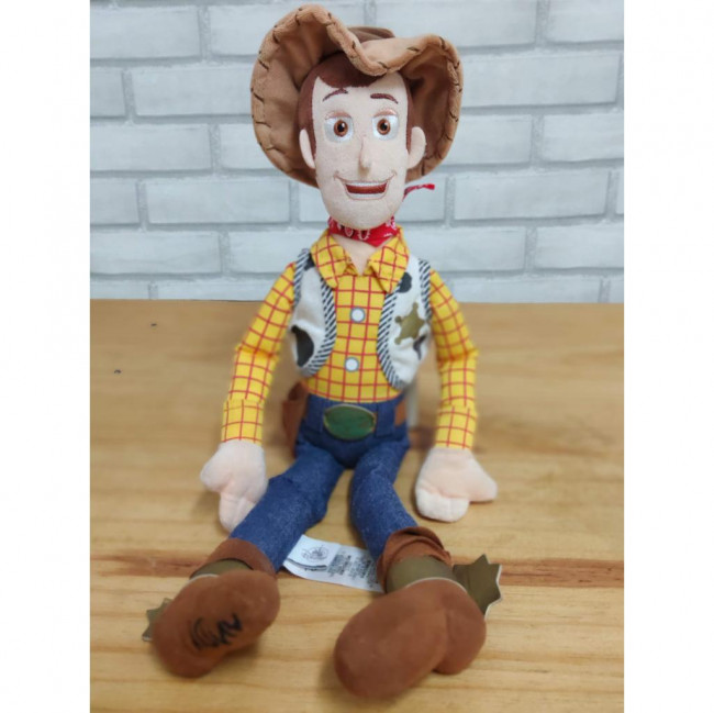 Pelúcia Xerife Woody M (Toy Story)
