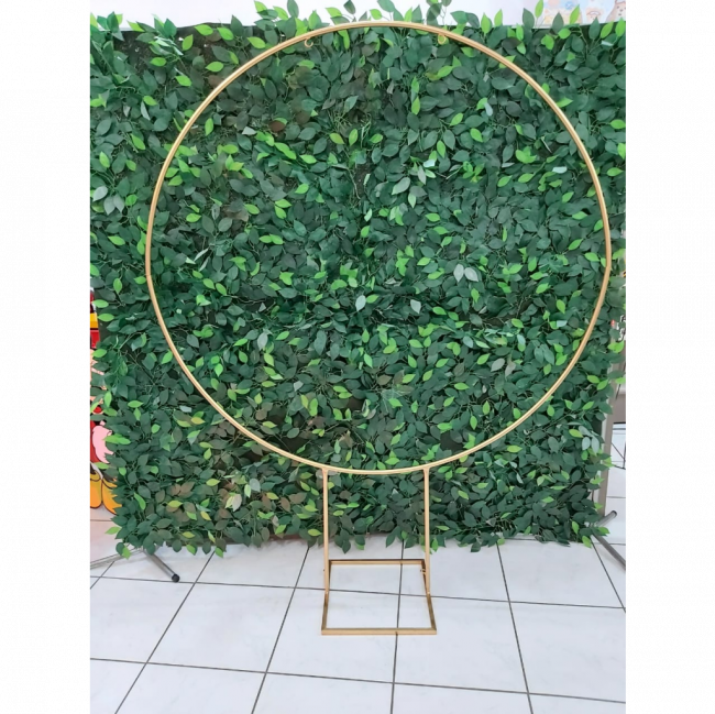 Arco com balanço dourado