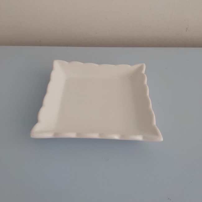 Bandeja ceramica Branco quadrada ondulada