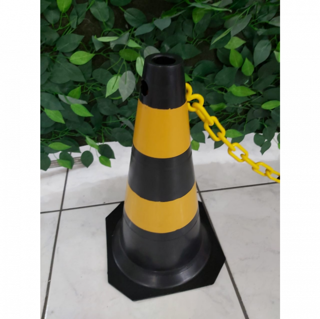 cone de chão preto e amarelo