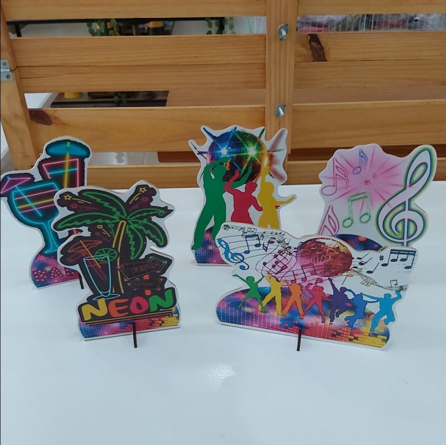 Kit display mdf 5 peças Balada Neon