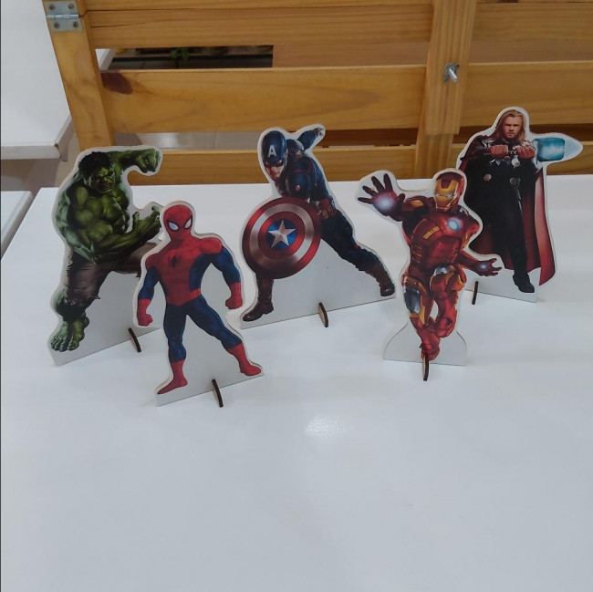 Kit display mdf 5 peças Vingadores