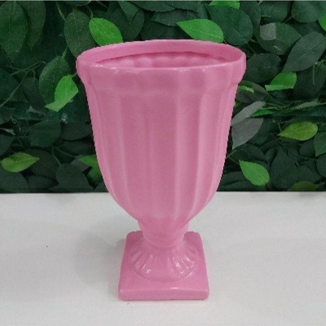 Vaso de cerâmica rosa claro