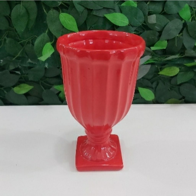 Vaso de cerâmica vermelho