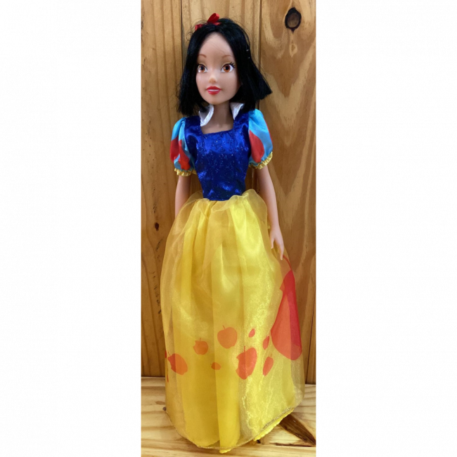 BONECA BRANCA DE NEVE G DE CHÃO