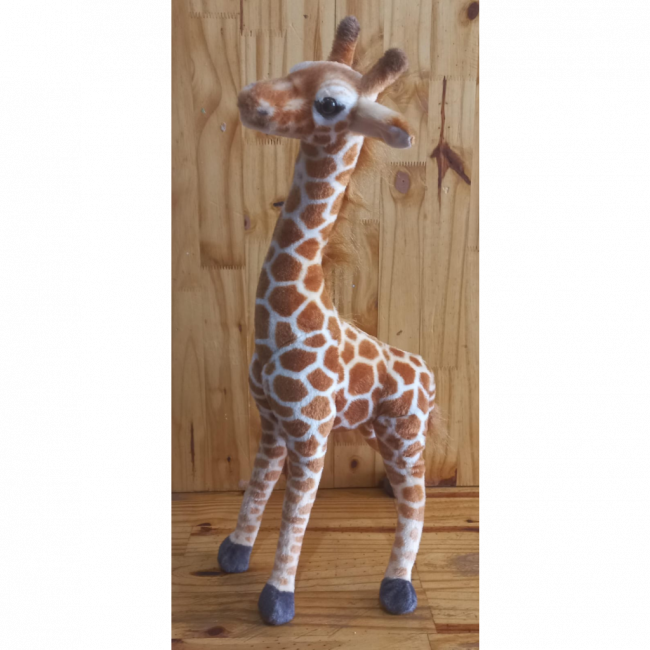 GIRAFA PELÚCIA EM PÉ G