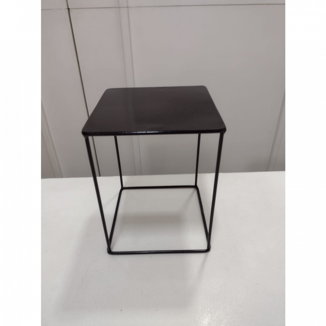 Aramado metal preto (quadrado alto)