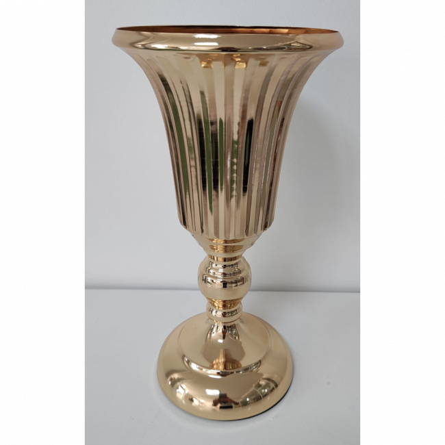 vaso dourado grego  metal