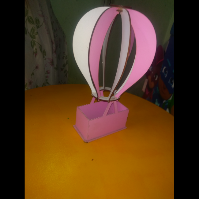 balão de mdf rosa