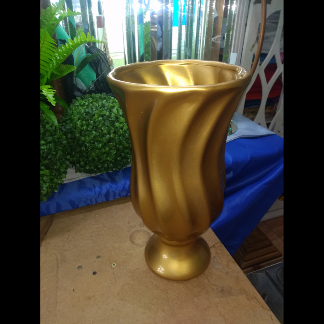 vaso dourado grande