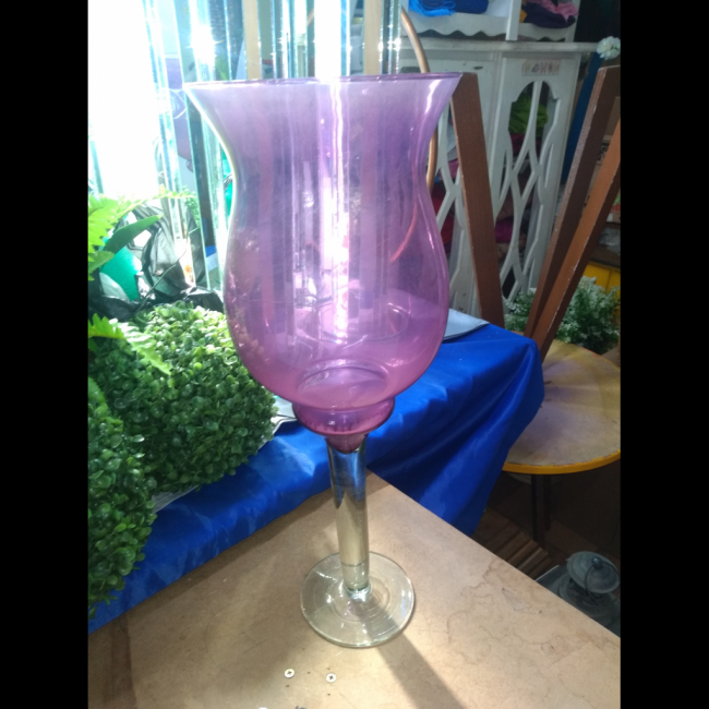 vaso roxo de vidro