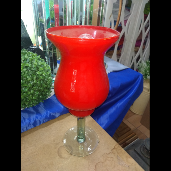 vaso vermelho de vidro