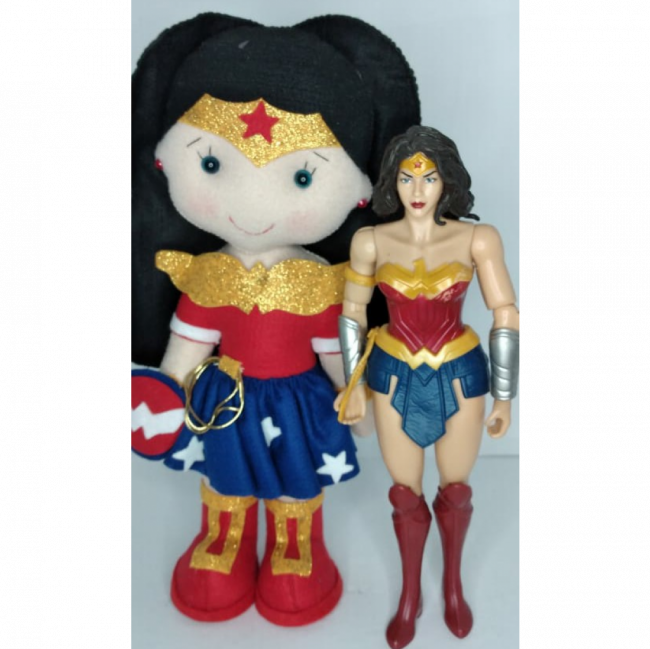 BONECA ARTICULADA DE PLASTICO MULHER-MARAVILHA