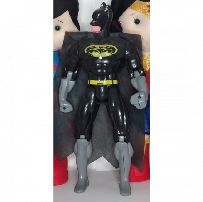 BONECO ARTICULADO DE PLASTICO BATMAN