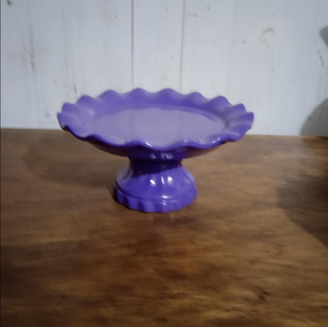 Suporte doces cerâmica babado roxo G