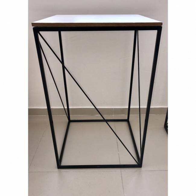 Mesa Mondrean Preto M