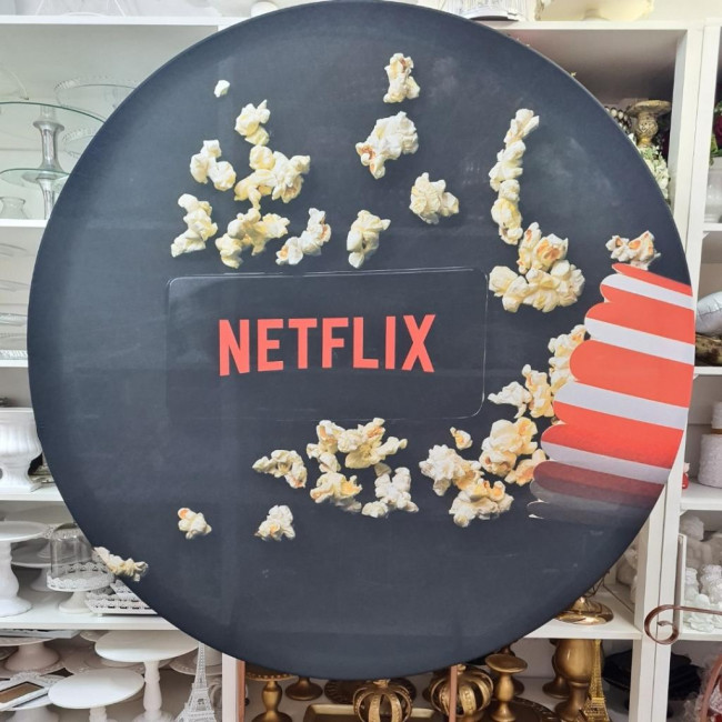 Tecido sublimado p/ painel redondo Netflix 1.5m (suporte redondo não incluso)