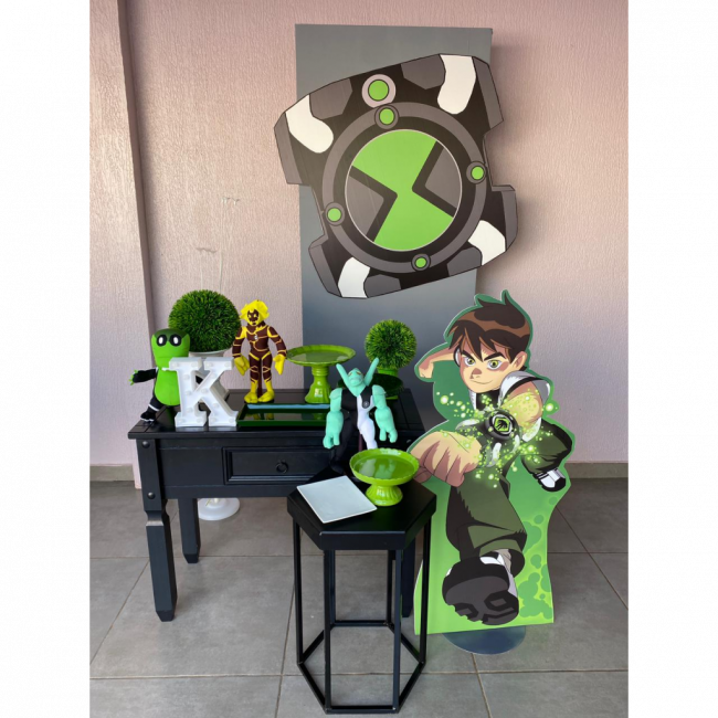 ..Ben 10 - Aplique Painel Relógio Ben 10 90cm (A) x 92cm (L) PVC