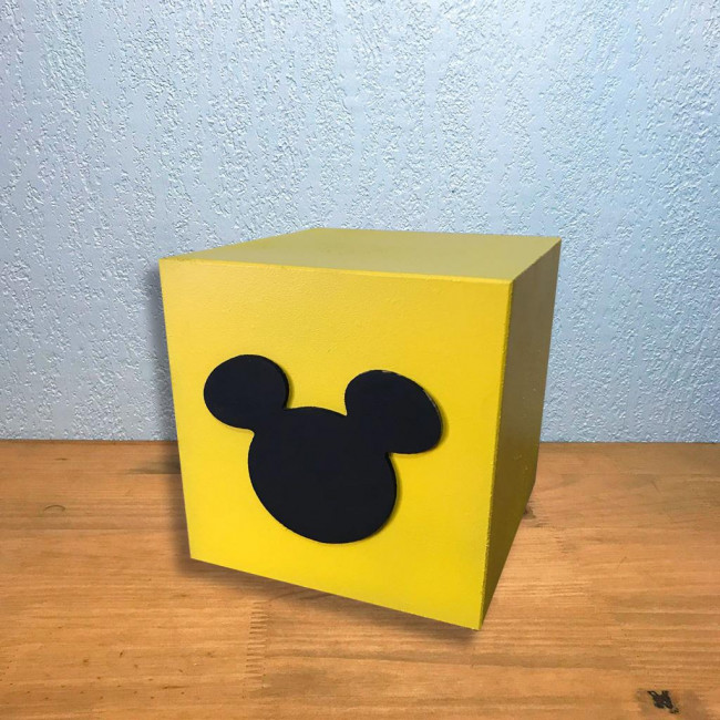 ..Minnie / Mickey  - Cubo Vermelho - 15cm (A) x 15cm (L)