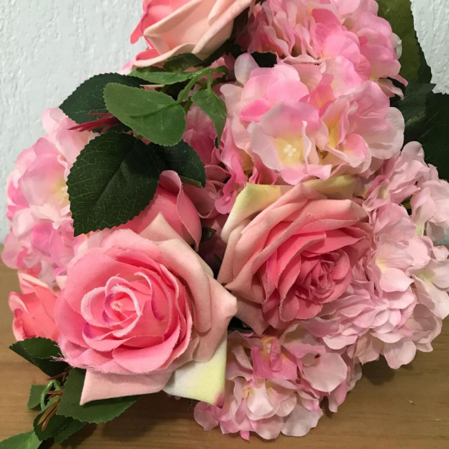 Arranjo Rosa de Rosas e Hortênsias M3