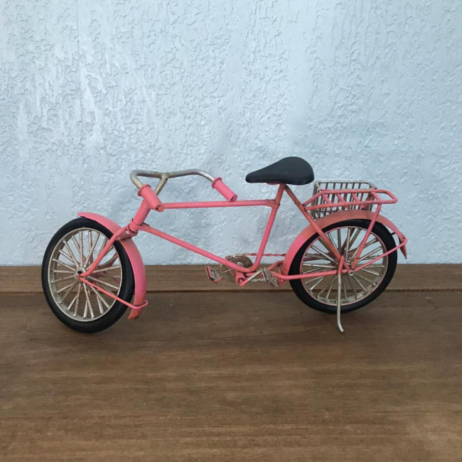 .Bicicleta Rosa de Metal P - 24cm (C) x 10.5cm (A)