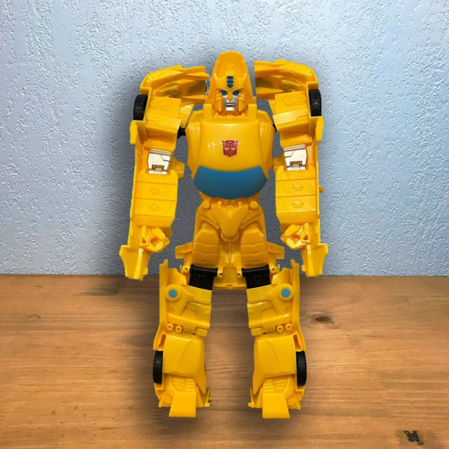 ..Transformers - Boneco Amarelo 27cm (A) x 12cm (L) PVC