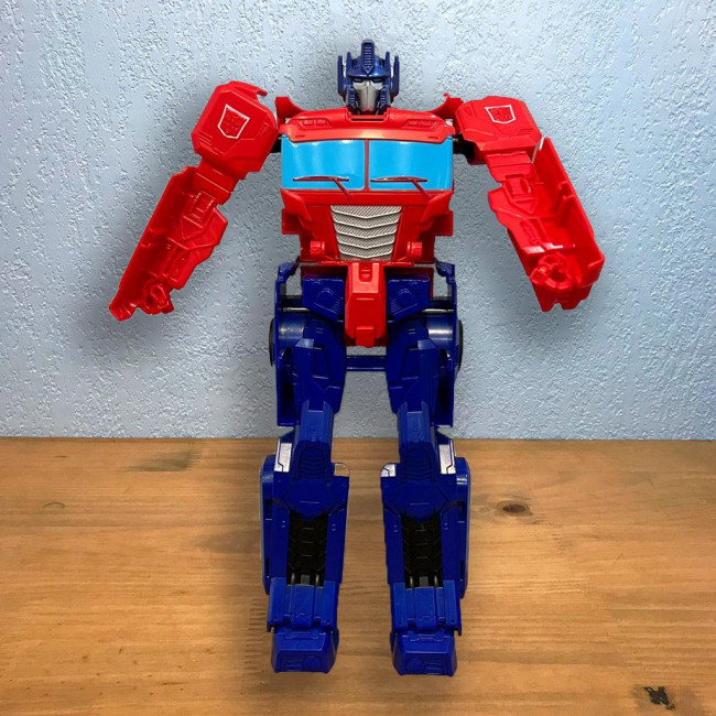 ..Transformers - Boneco Vermelho e Azul 27cm (A) x 12cm (L) PVC