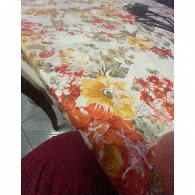 TOALHA FLORAL LARANJA ESCURO 1,40 X 1,40 QUADRADA