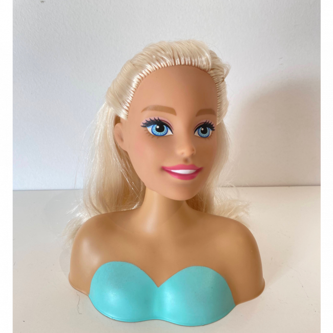 Barbie busto