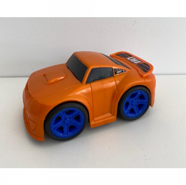 Carro laranja