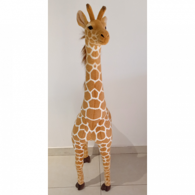 Girafa Realista
